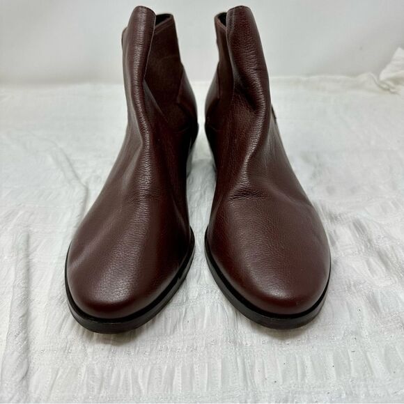 NWOT Cole Haan Gia Booties- Size 9.5 - Picture 2 of 13